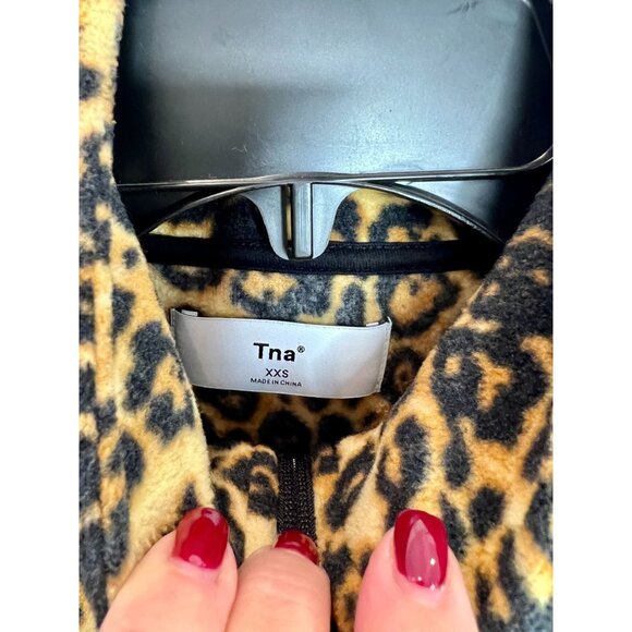 Aritzia TNA cropped fleece pullover leopard print -Size XXS - Picture 6 of 7
